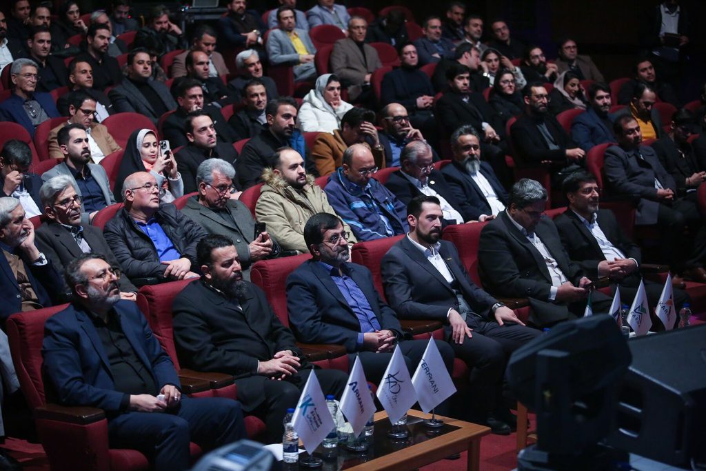 حضور استاندار قم اکبر بهنام جو در مراسم بیست و ششمین سالگرد تأسیس گروه ساختمانی کرمانی