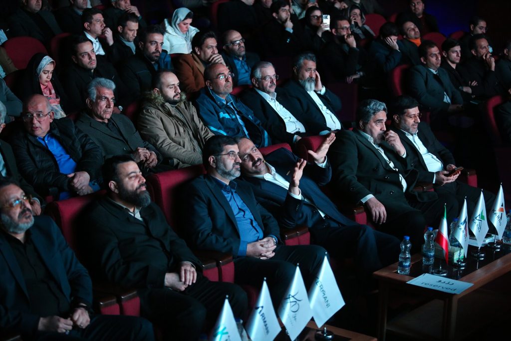 حضور استاندار قم اکبر بهنام جو در مراسم بیست و ششمین سالگرد تأسیس گروه ساختمانی کرمانی