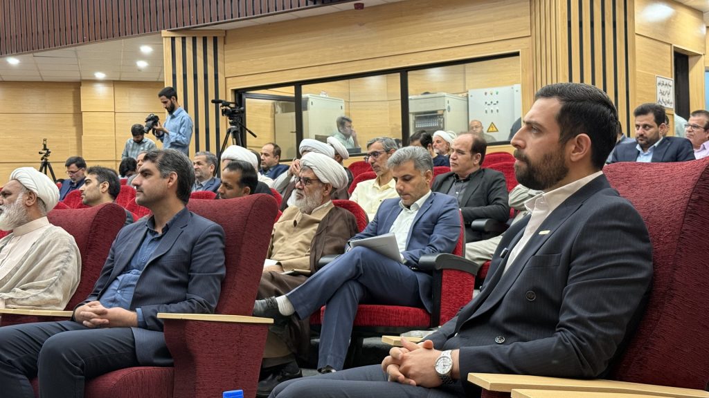 گام بلند گروه ساختمانی کرمانی در پیوند دانشگاه و صنعت؛ سخنرانی مهندس محمد کرمانی در آیین گرامیداشت سرآمدی دانشگاه قم